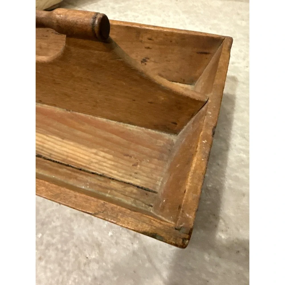 Primitive Wooden Caddy or Tote‎